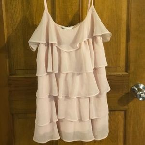 ONLY 7 DAYS UNTIL I DONATE-MAKE OFFER! Ruffle tank